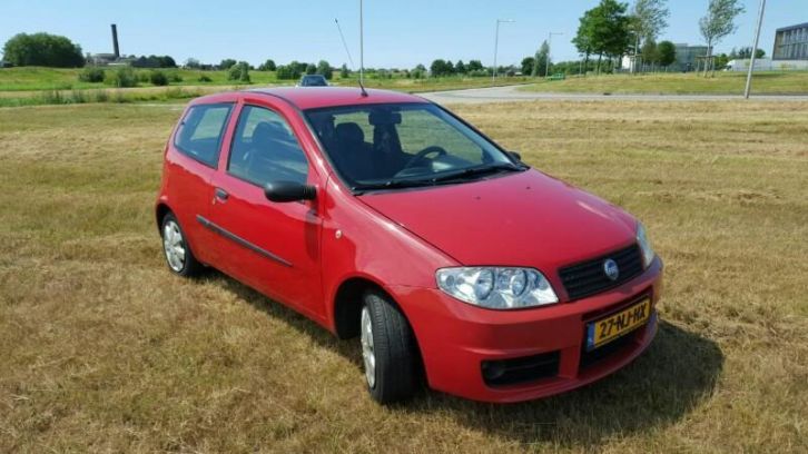 Fiat Punto 1.2 3DR 2003 Rood