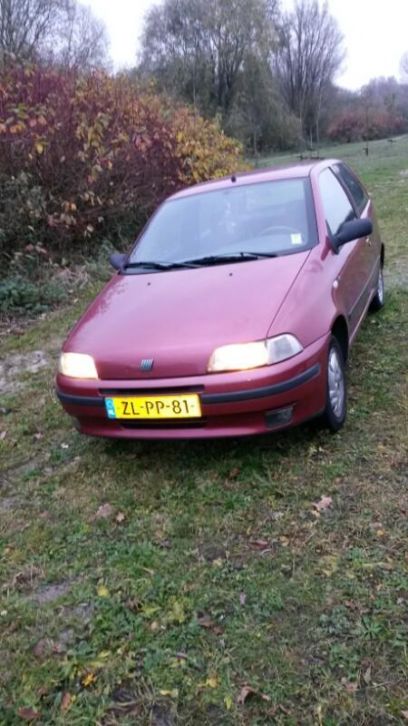 Fiat Punto 1.2 60 1999 Rood