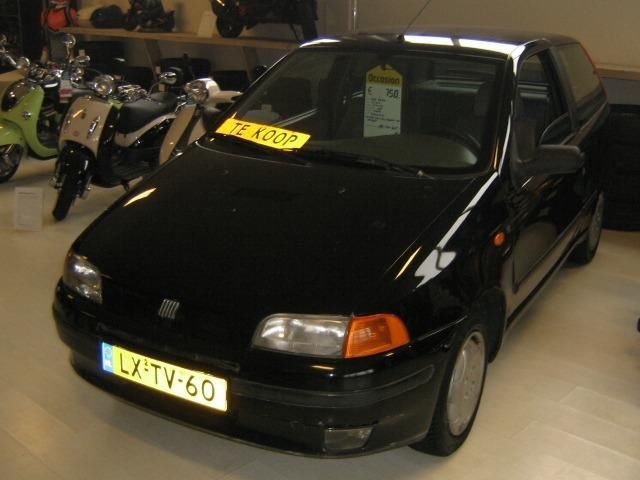 Fiat Punto 1.2 75 ELX E2 1995 Zwart apk 2015395