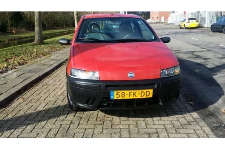 Fiat Punto 1.2 S APK TOT 21-2-2016 (bj 2000)