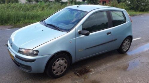 Fiat Punto 1.2 van 2001 VOOR ONDERDELEN