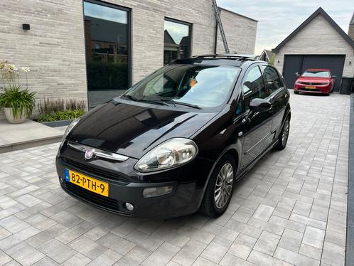 Fiat Punto 1.3 Evo Multijet 62KW 5DR 2011 Zwart ClimaPano