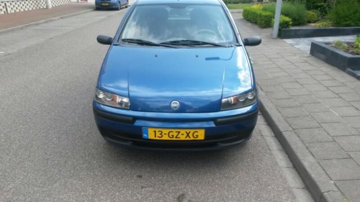 Fiat Punto 5 Deurs -Stuurbekr.- Airco - Apk - Nap 70.324 km