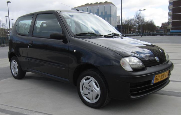 Fiat Seicento 1.1 Black Line 22-12-2003 (modeljaar 2004)