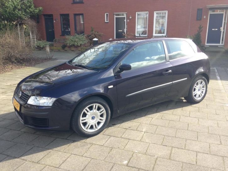 Fiat Stilo 1.6 16V 2002, lage km-stand, dealer onderhouden