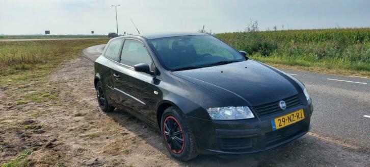 Fiat Stilo 1.6 16V 3DR 2004 Zwart