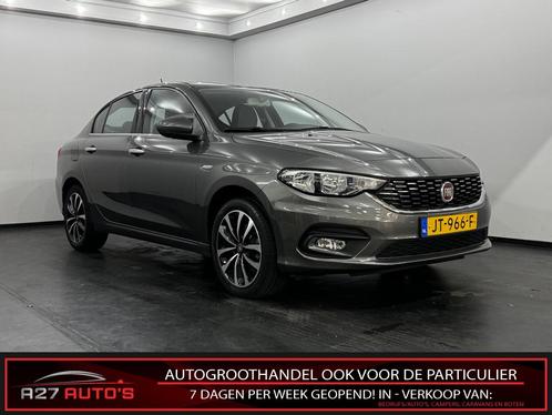 Fiat Tipo 1.4 16V Lounge Clima, Navi, Parkeer sensoren, Crui