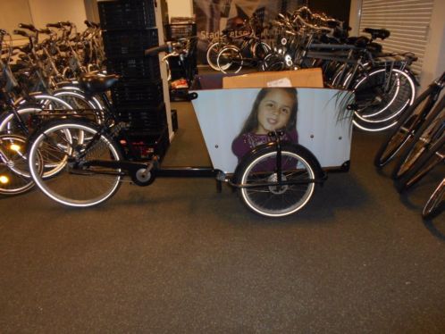 Fietshokje Babboe Big bakfiets voor 4 kids, donkeren bak.