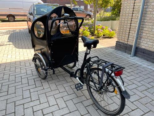 Fietsuniek bakfiets in zeer goede staat. Niet elektrisch