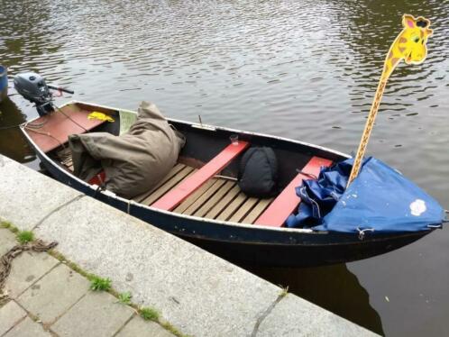 Fijne stalen vlet, grachtenboot, bootje met Yamaha 4pk 4takt