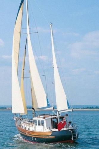 Fisher 37 motorsailer