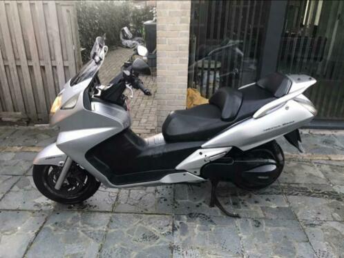 FJS 600 silverwing Honda uit 2003