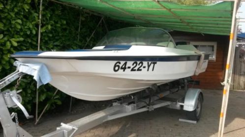 Fletcher arrow met trailer en 50 pk moter