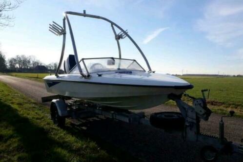 Fletcher speedboot  80 PK Yamaha Autolube  Trailer