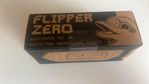 Flipper Zero, gloednieuw in verpakking.