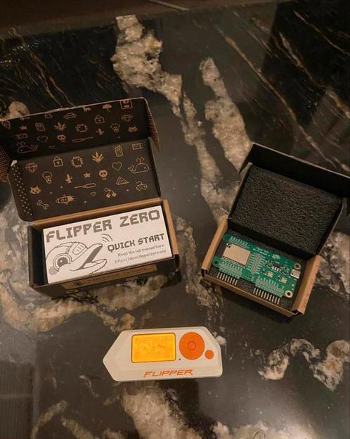 Flipper Zero splinternieuw in verpakking met Wifi Devboard