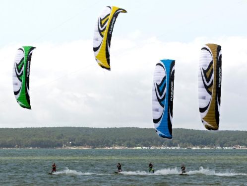 Flysurfer occasions bij VliegersampCo update 19 juli 2015