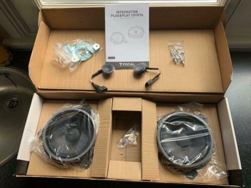 FOCAL Toyota IC690TOY auto speakers Prius...