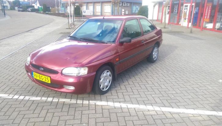 Ford Escort 1.6 I 16V 1997 Rood A.P.K Febr. 2016