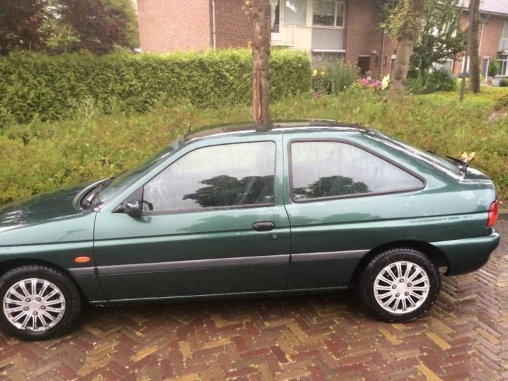 Ford Escort 1.6 I 1998 Groen trekhaak034VERKOCHT034034