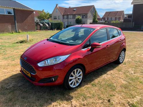 Ford Fiesta 1.0 74KW100PK Titanium 5D 2015 Rood