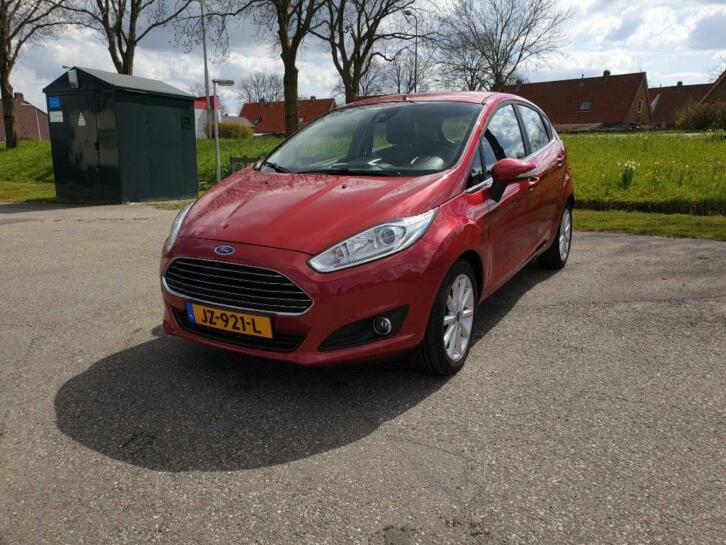 Ford Fiesta 1.0 92KW125PK 5D 2016 Rood Titanium Navi Pdc