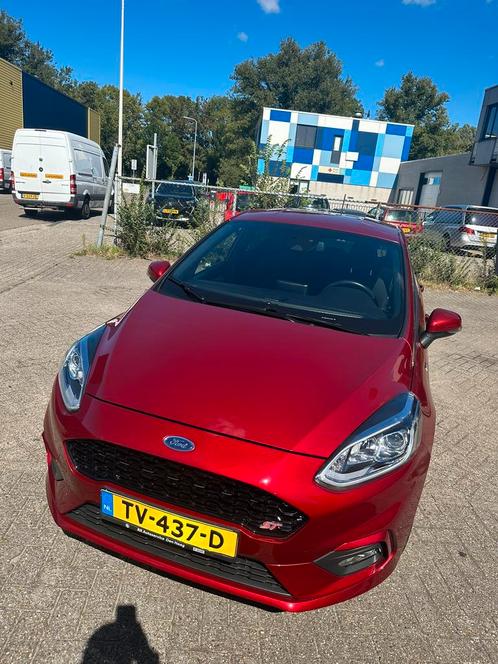 Ford Fiesta 1.0 Ecoboost 100pk Aut 5dr 2018 Rood