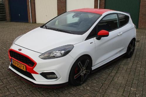 Ford Fiesta 1.0 Ecoboost ST-Line   (White edition)