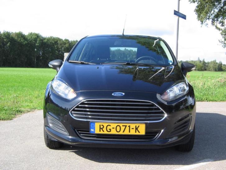 Ford Fiesta 1.25 2015 Zwart zeer zuinig 119 airco