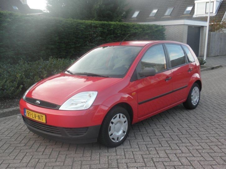 Ford Fiesta 1.3 8V 5DR 2003 Rood