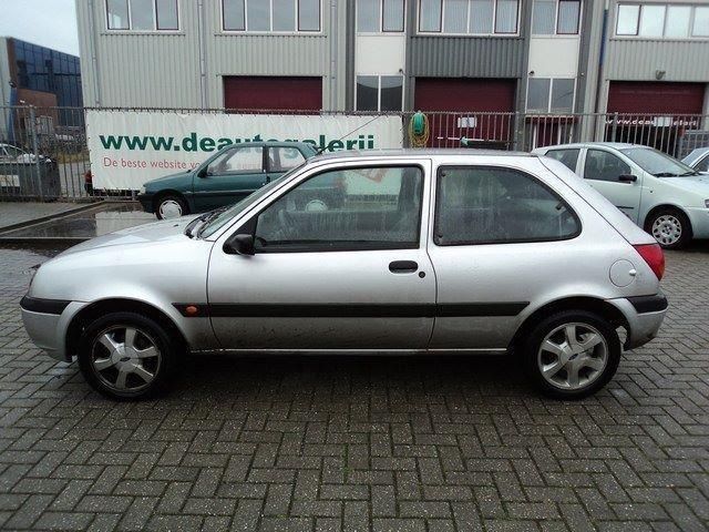 Ford Fiesta 1.3 classic (bj 2002)