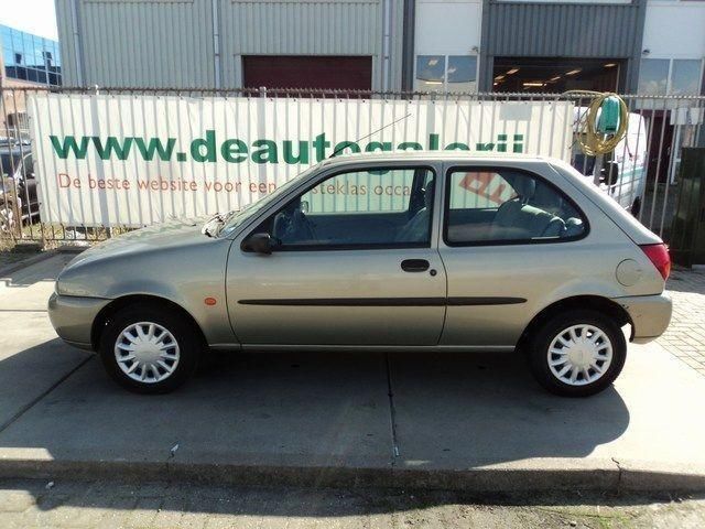 Ford Fiesta 1.3 first edition met stuurbekrachtiging