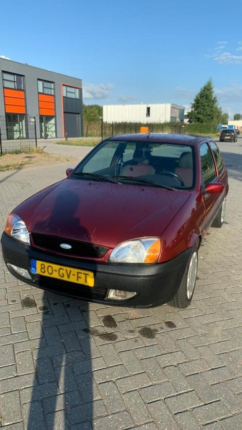 Ford Fiesta 1.3 I 3DR 2001 Rood
