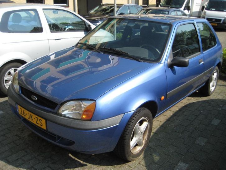 Ford Fiesta 1.3 I 3DR 2002 Blauw