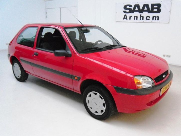 Ford Fiesta 1.3i-8V 3-DRS 2002 - Rood