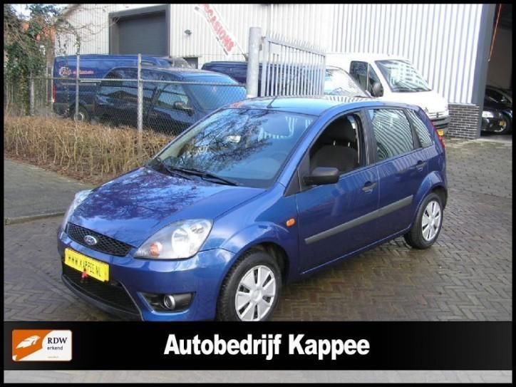 Ford Fiesta 1.3I stuurbekr nieuwe apk (bj 2006)