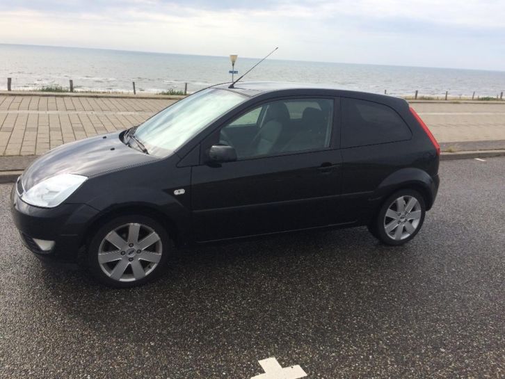 Ford Fiesta 1.4 16V 3DR 2005 Zwart