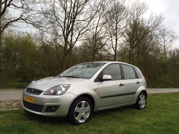 Ford Fiesta 1.4 16V 5DR AUTOMAAT 2006 Airco NAP