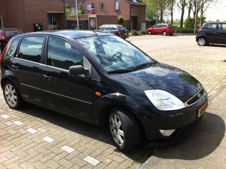 Ford Fiesta 1.6 16V 5DR 2003 Zwart