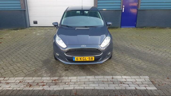 Ford Fiesta 1.6 Tdci 5DR 2013 Grijs TITANIUM