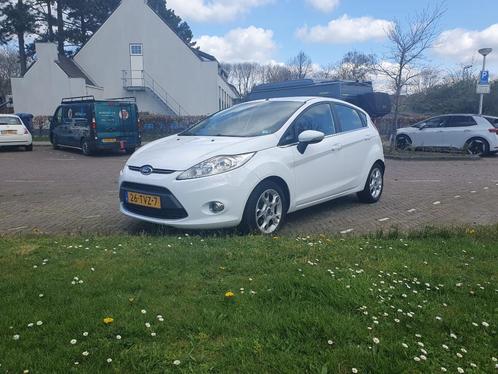 Ford Fiesta 1.6 Tdci, Nieuwe APK, extra set winterbanden