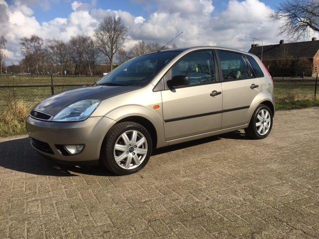 Ford Fiesta 1.6i16v ghia (bj 2002)