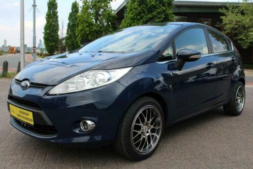 Ford Fiesta 5 deurs Titanium 5 deurs 16INCH wielen met NIEUW