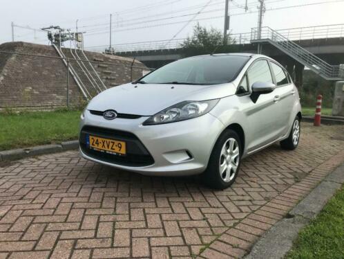 Ford Fiesta Champions 1.25 5DR Grijs 2012 25.000km