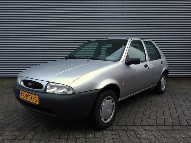 Ford Fista 1.3 Fiesta  NIEUWE APK  5 DEURS 5 DRS  INRUIL