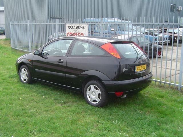 Ford Focus 1.4 cool edition (bj 2002)