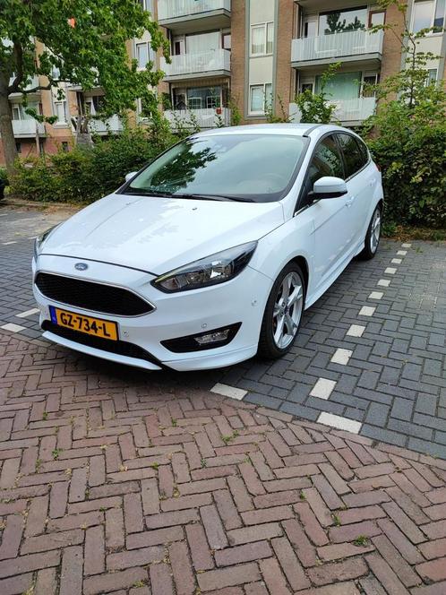 Ford Focus 1.5 Ecoboost 110KW 5D 2015 Wit