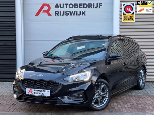 Ford Focus 1.5 EcoBoost ST Line PanoMemoryCamera
