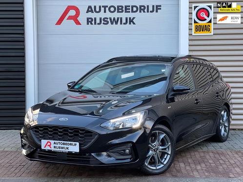 Ford Focus 1.5 EcoBoost ST Line PanoMemoryCamera