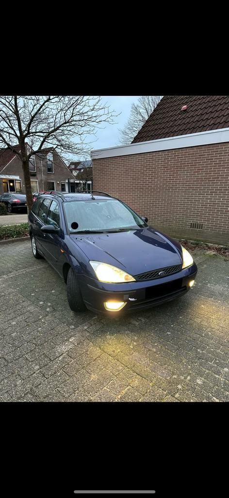 Ford Focus 1.6 16V 2003 Donkerpaars